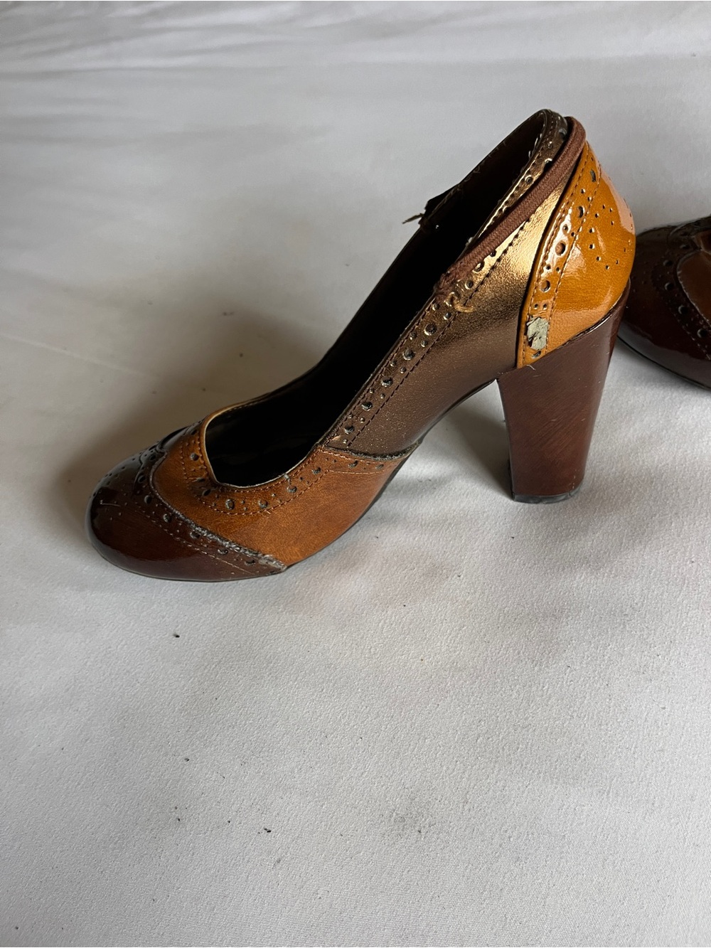 Mossimo Women Size 5.5 Brown Bronze Patent Wingtip Oxford Mary Jane Block Heels - Picture 13 of 16